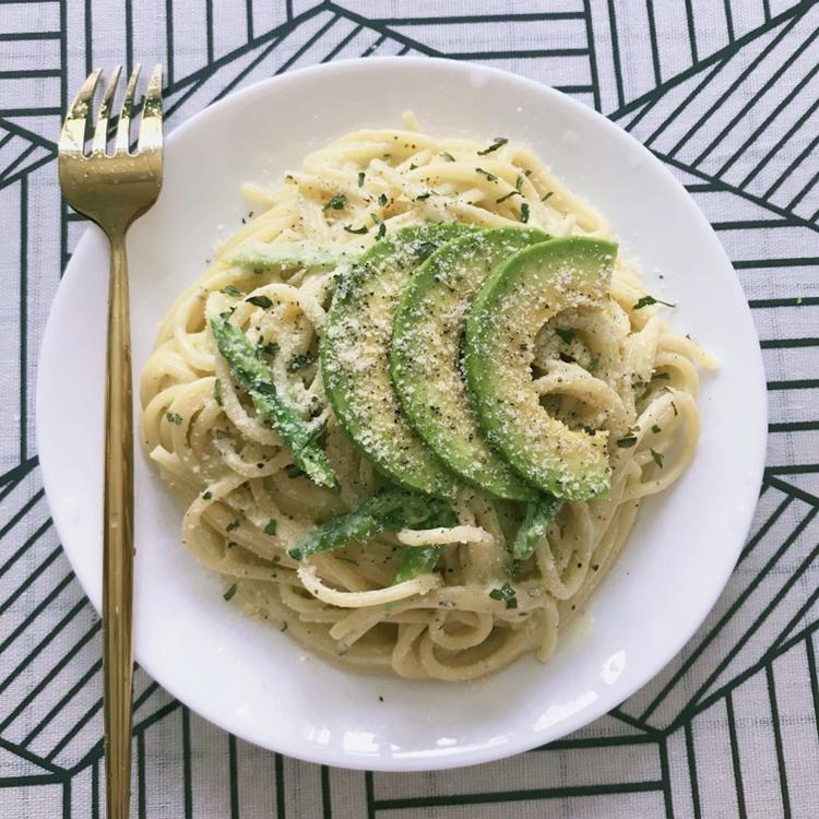 牛油果芦笋意面（Spaghetti with Avocado and Asparagus）