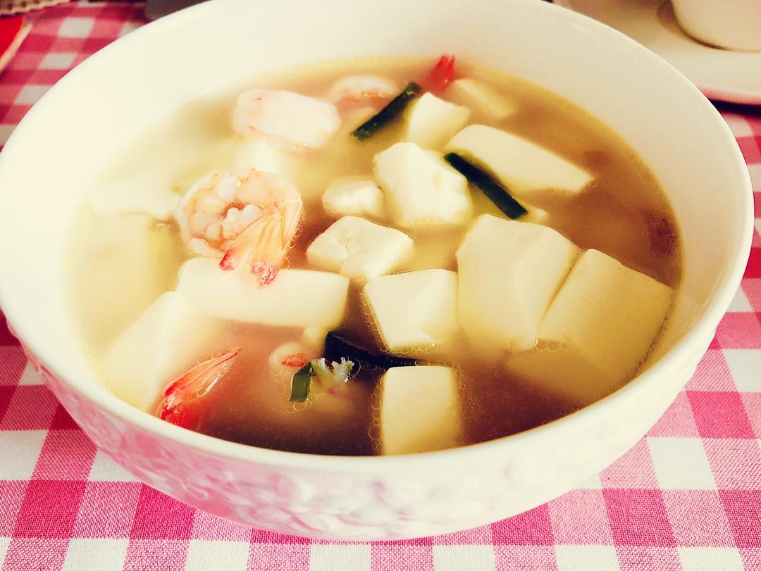 鲜虾豆腐汤