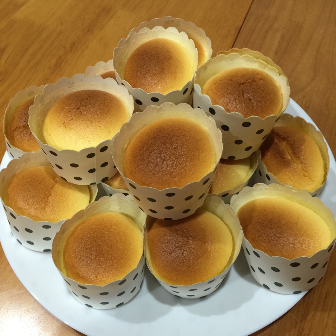 乳酪戚风小蛋糕