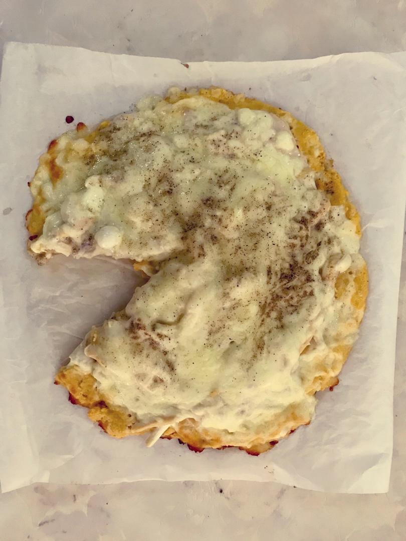 生酮keto花菜和杏仁粉饼底披萨