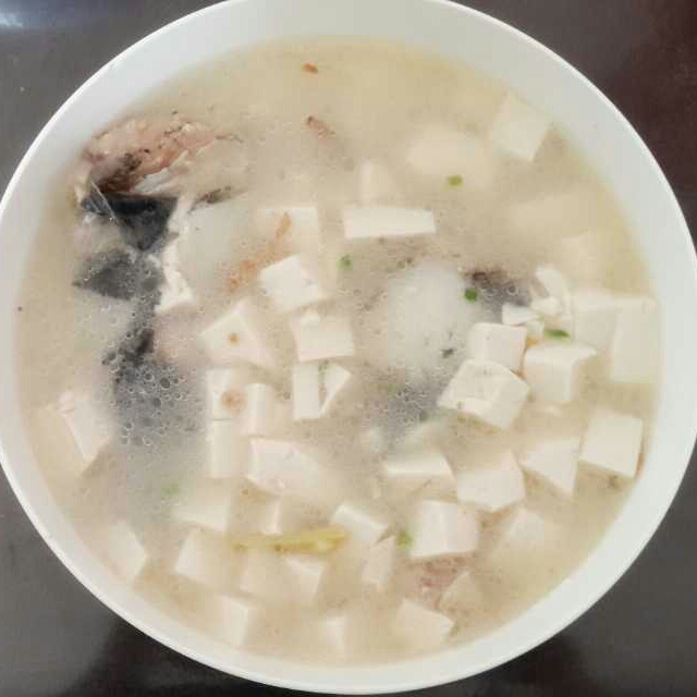 鱼头豆腐汤