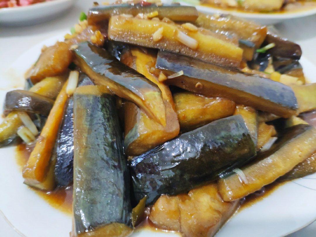 红烧茄子，好吃到舔盘子