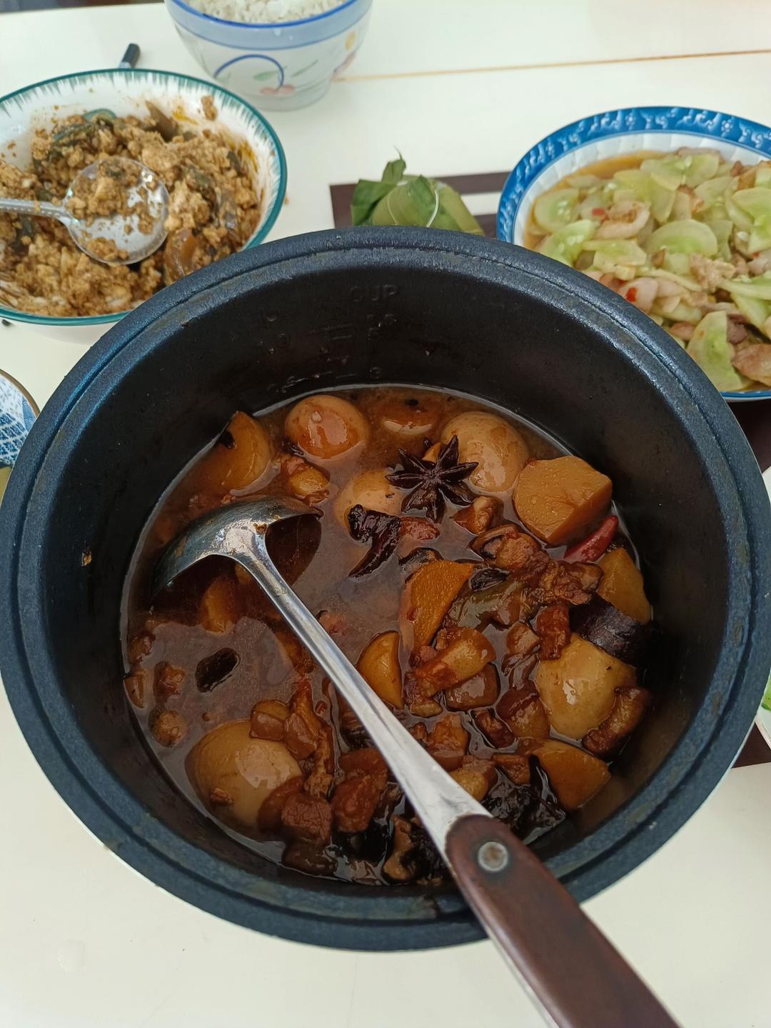 好吃到停不下来的卤肉饭