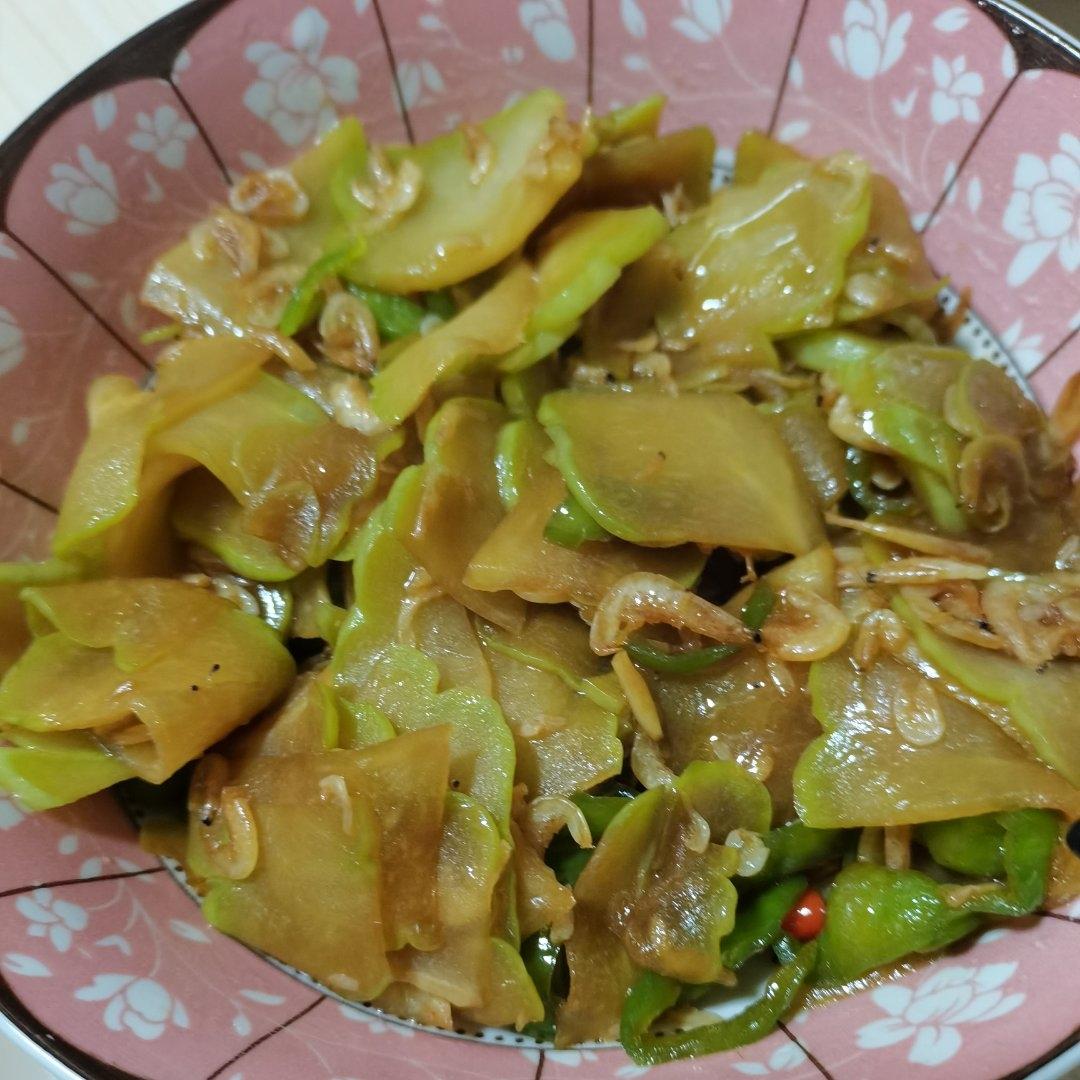 素炒佛手瓜（佛手瓜的最简单最好吃的做法）