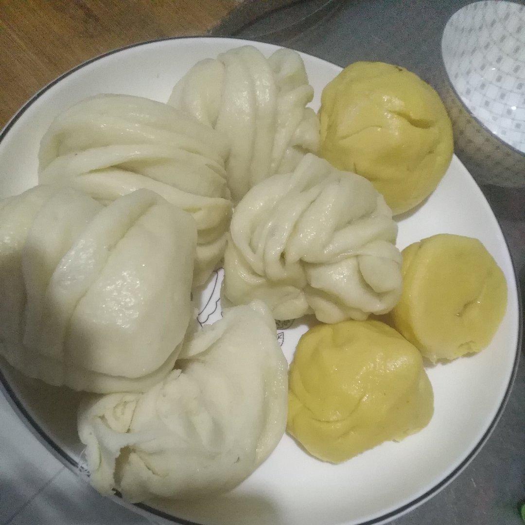 家常椒盐花卷(小视频)