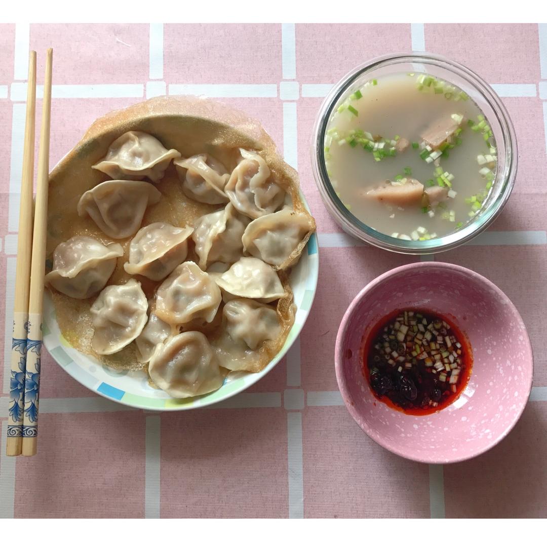 速冻水饺吃腻了吗~变锅贴吧(๑´ڡ`๑)