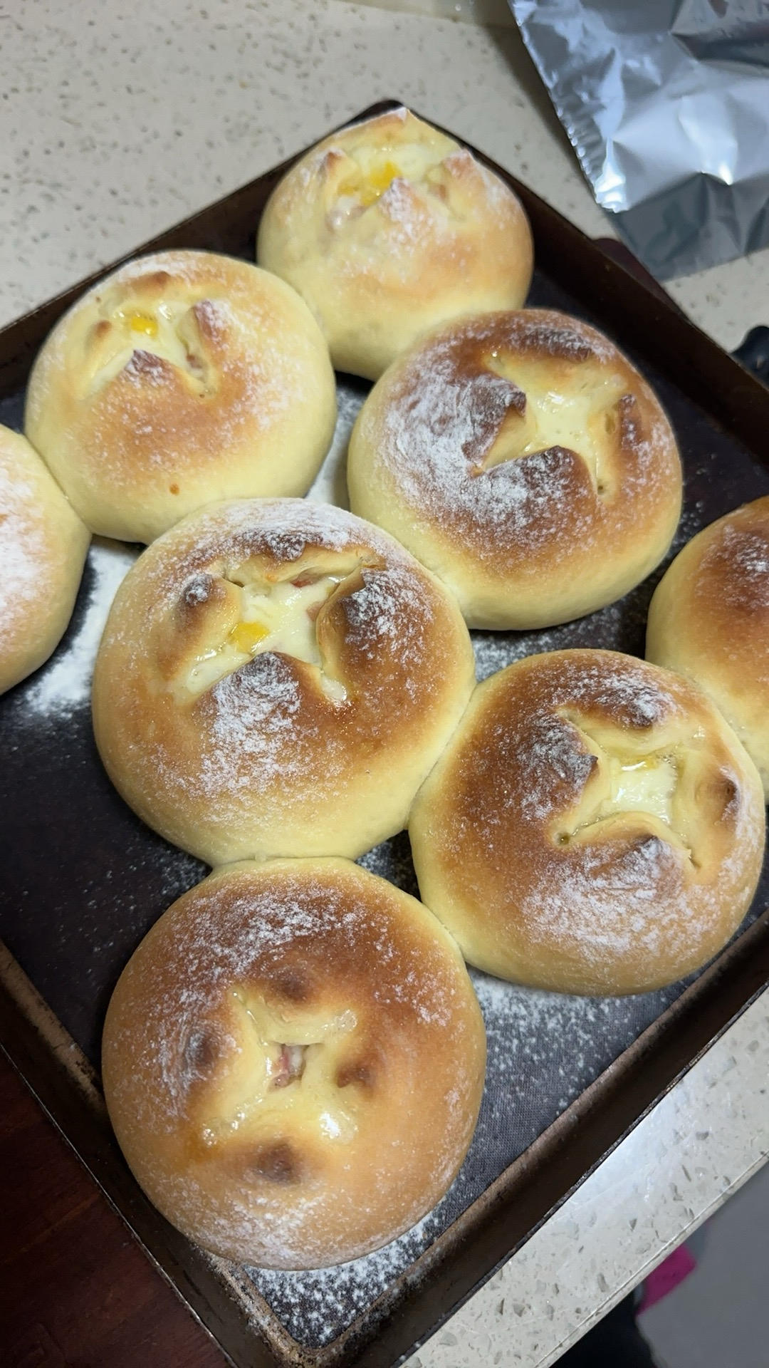 (超好吃的咸口面包）爆浆培根芝士面包