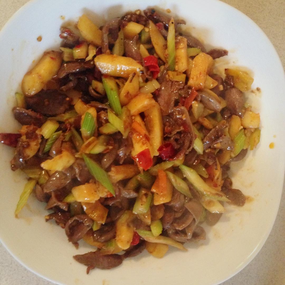 干锅鸡杂