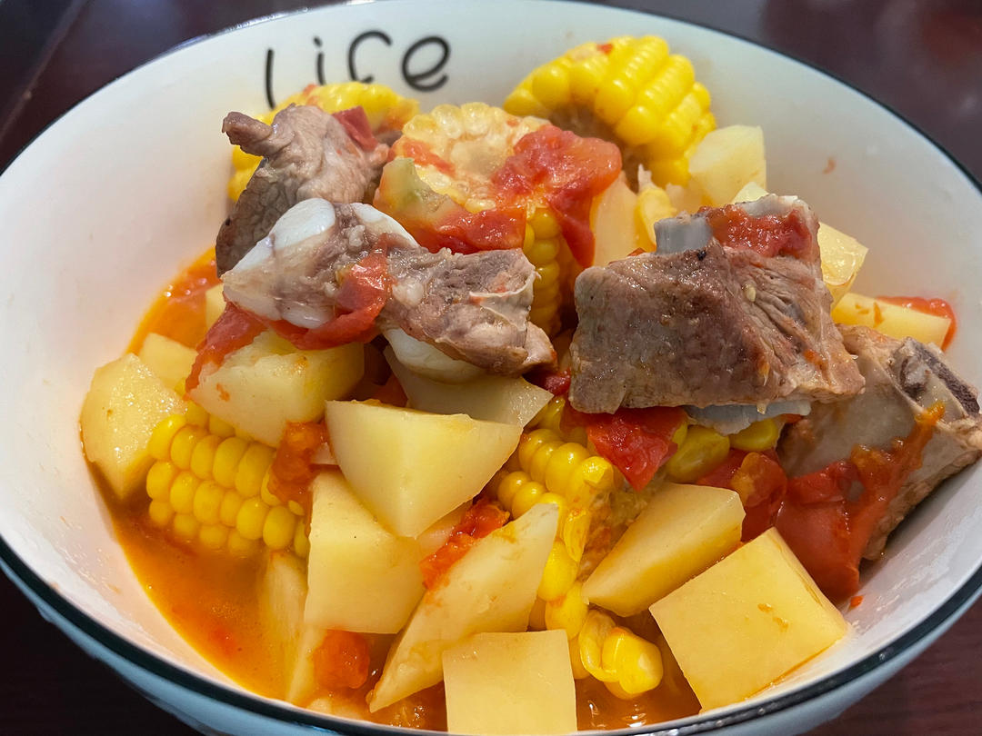 番茄玉米排骨汤