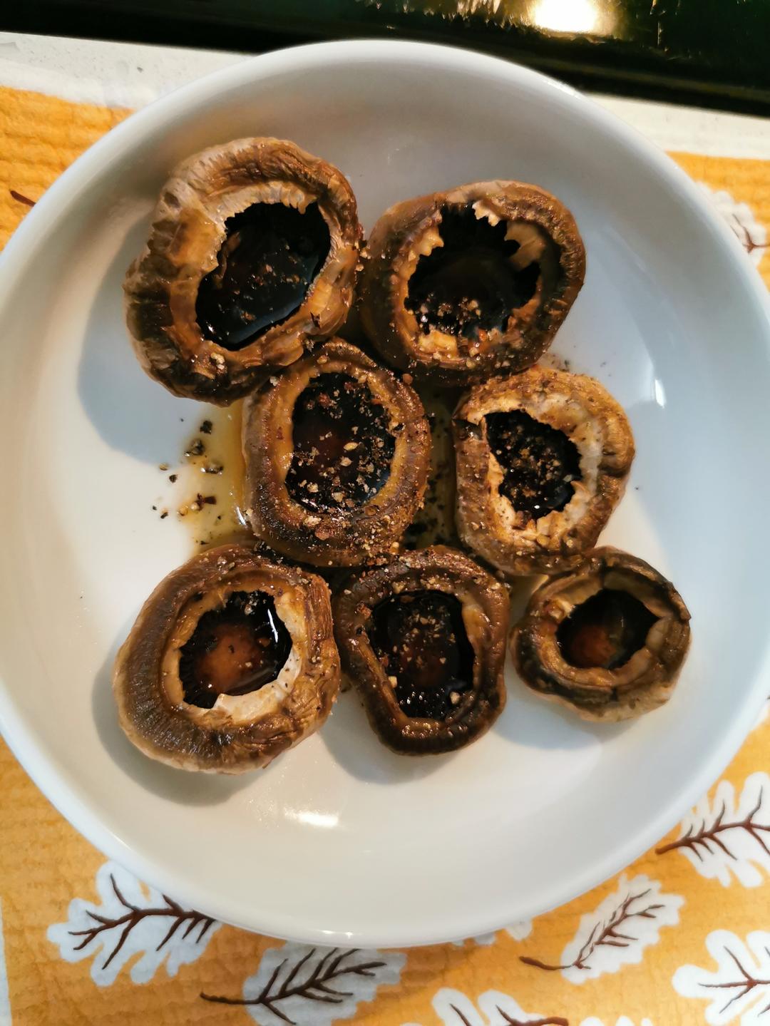 平底锅煎口菇