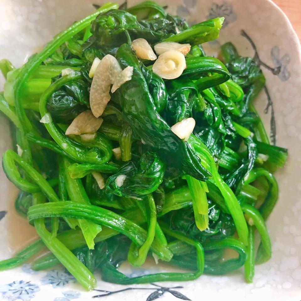 素菜清炒蒜蓉菠菜