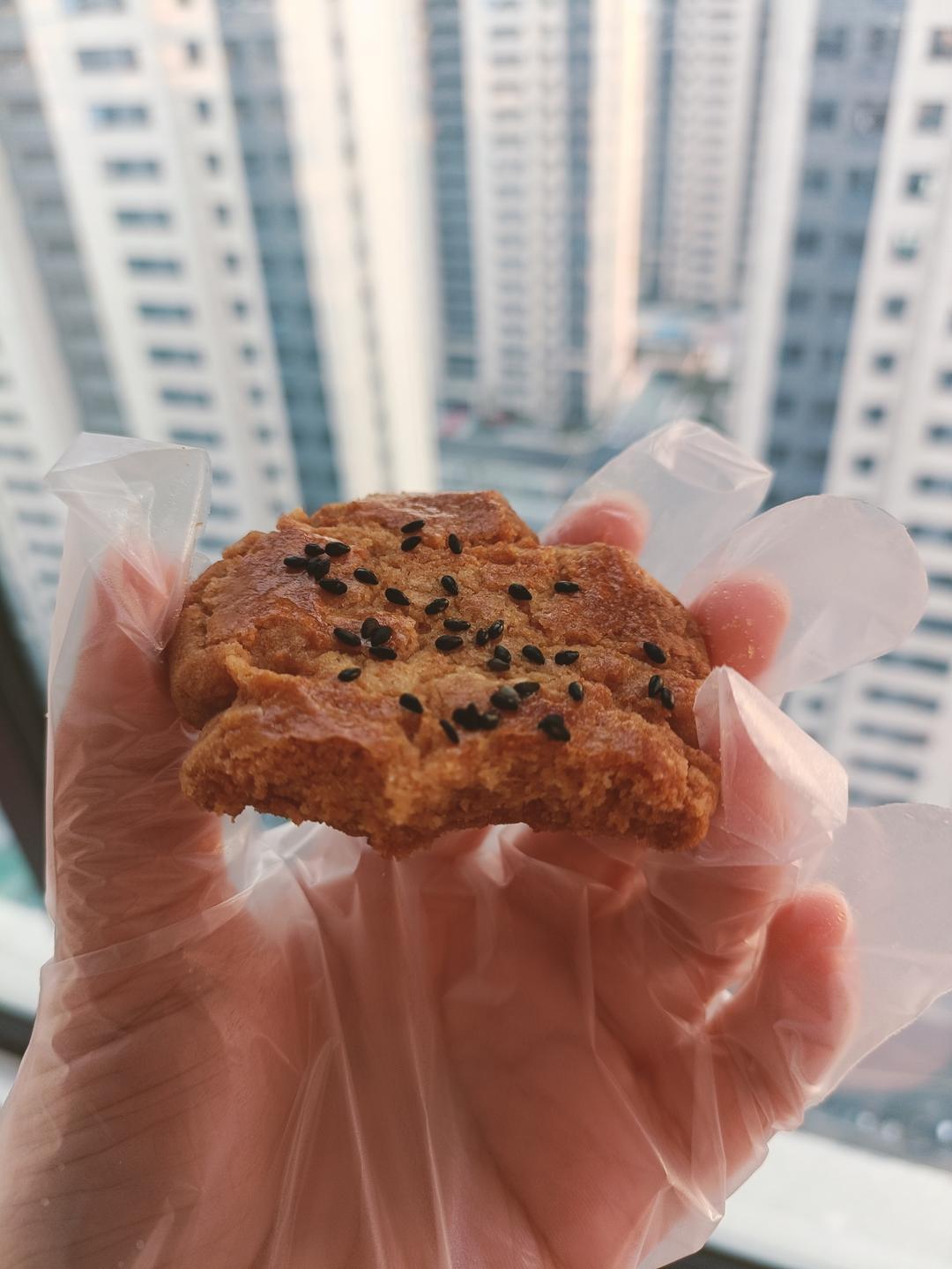 轻轻一按就碎掉的原味桃酥（不输猪油版）