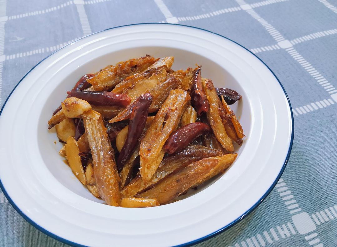 超级下饭红烧咸鱼