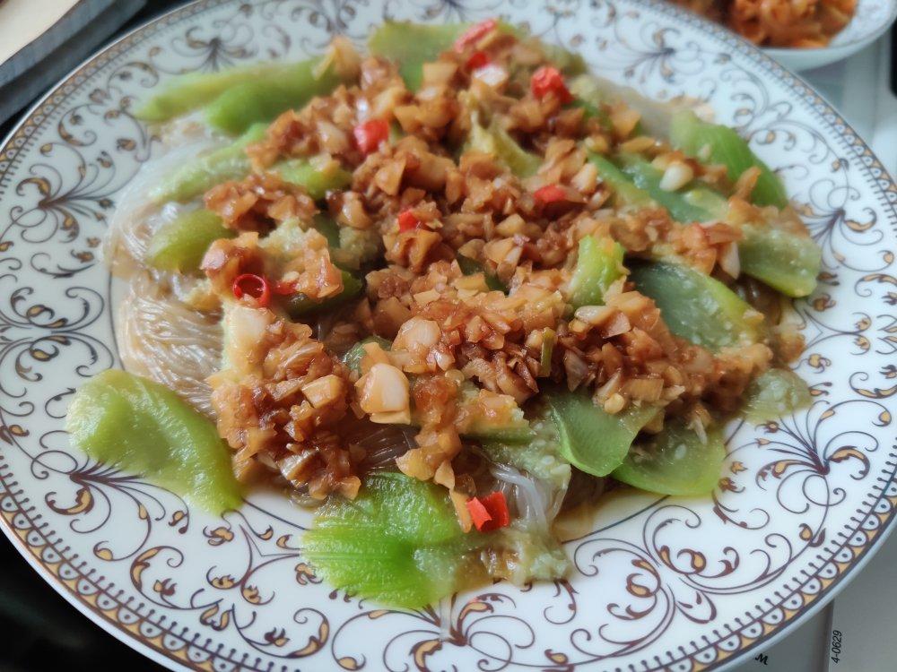 蒜茸粉丝蒸丝瓜
