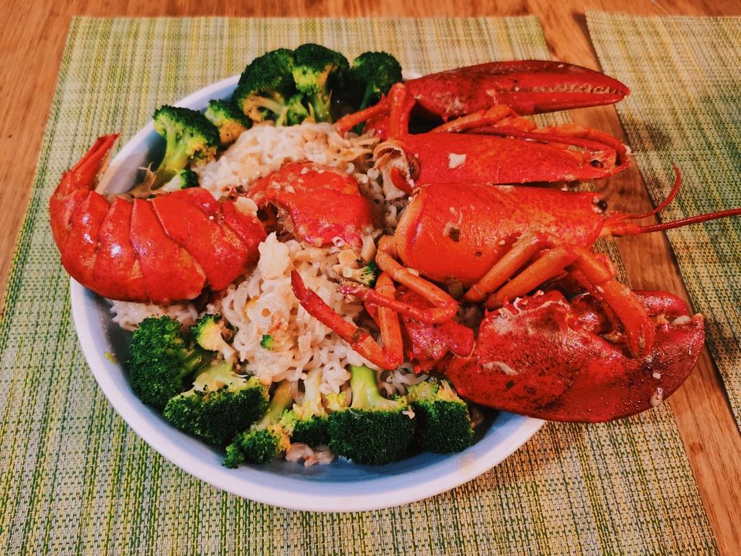 老广东酒楼的龙虾伊面