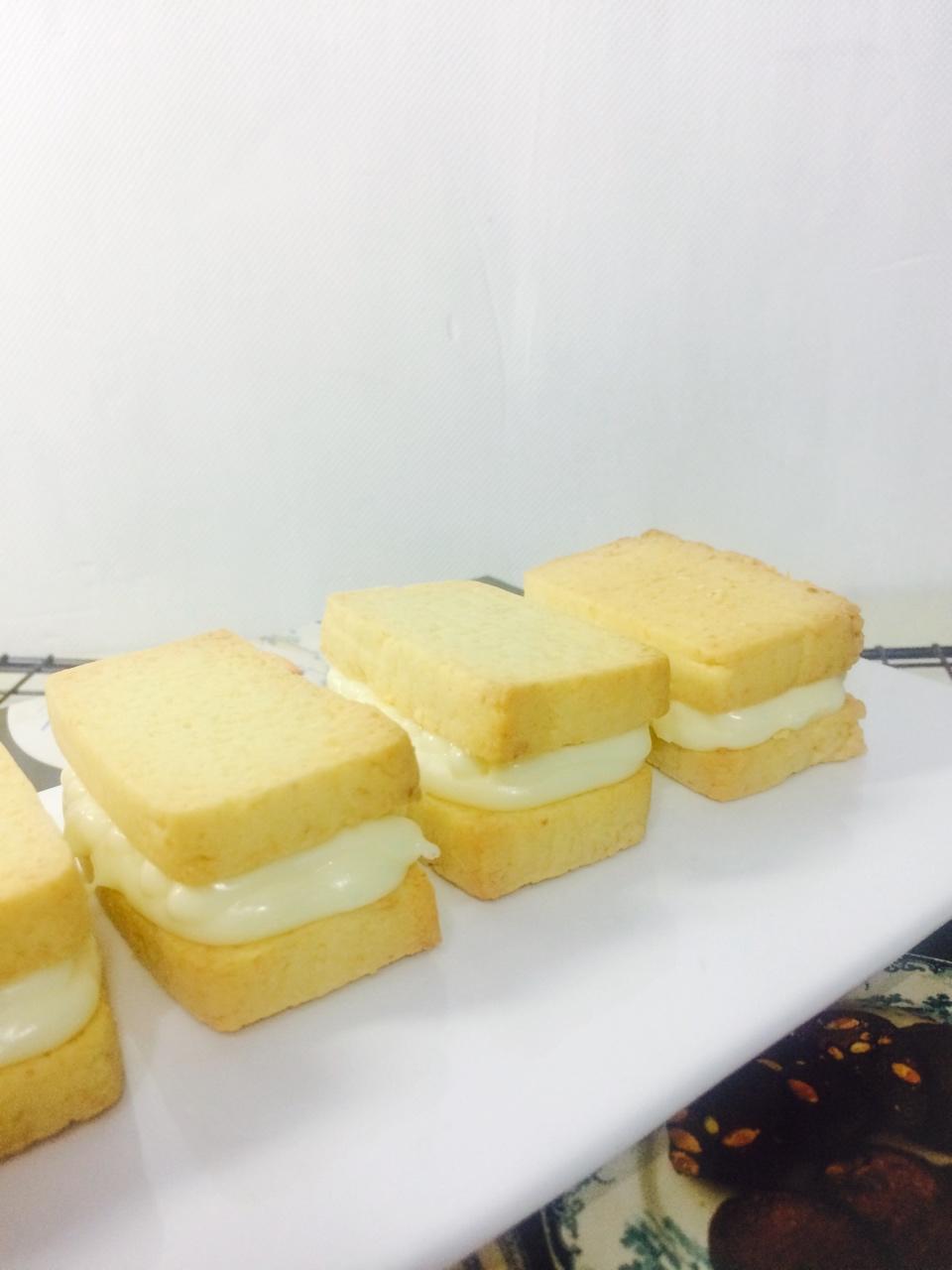 乳酪奶油夹心酥饼（芝士夹心饼干）