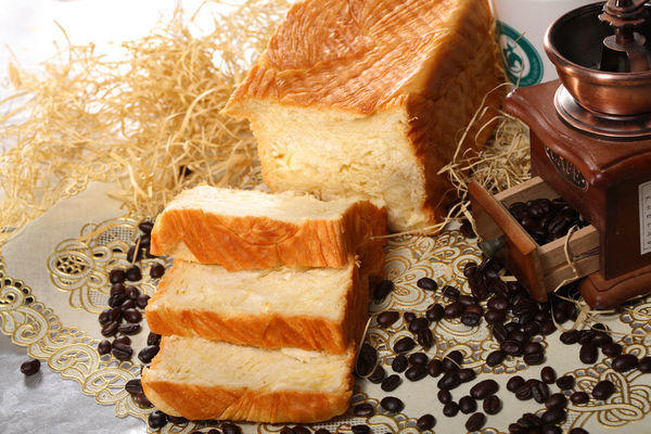 媲美面包店的金砖面包（450g吐司模版）的做法