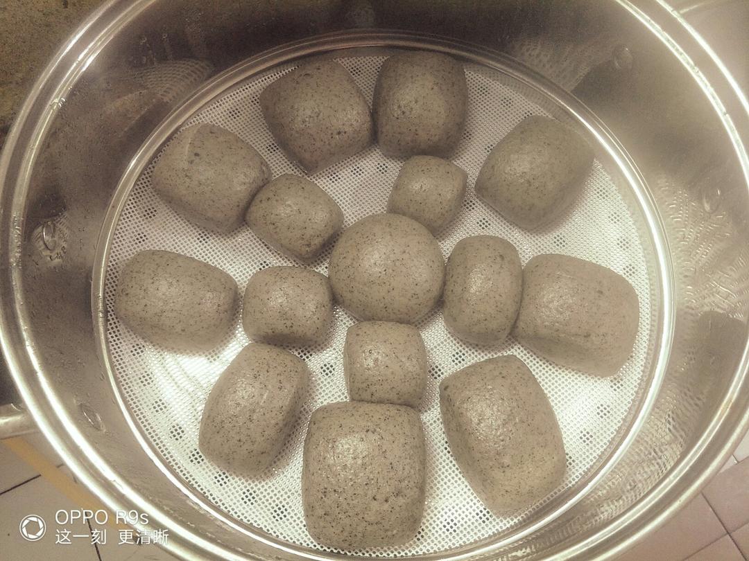 奶香黑芝麻刀切馒头