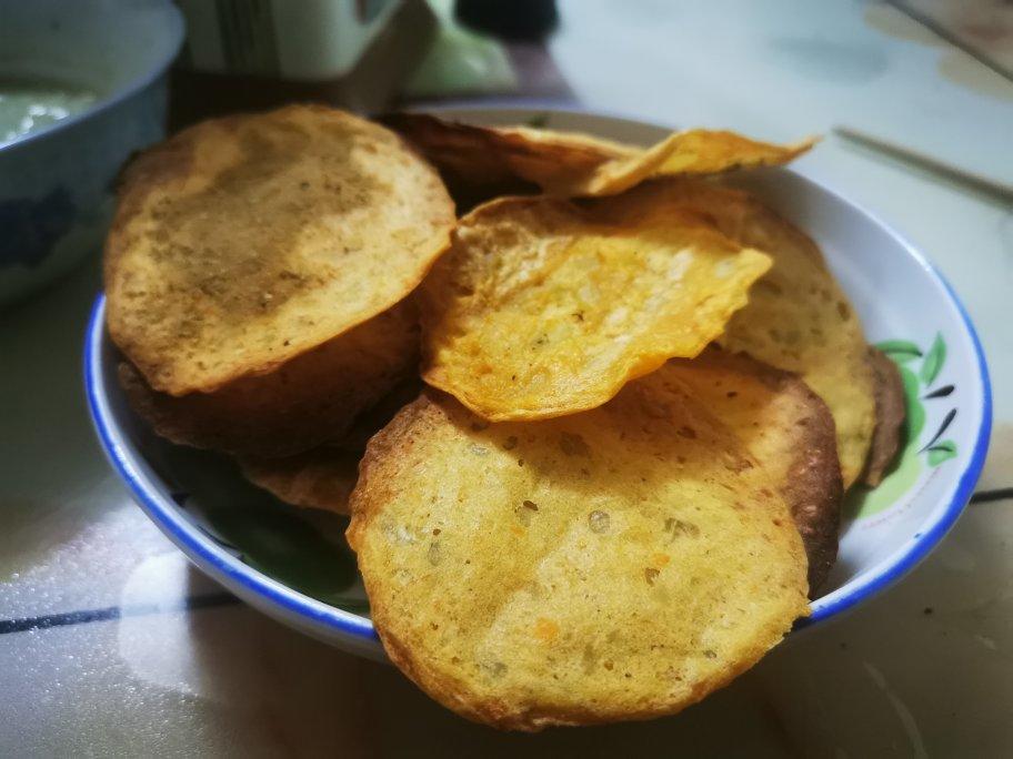 咔吱咔吱咸蛋黄薯片