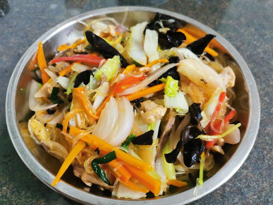 白菜肉末粉丝煲