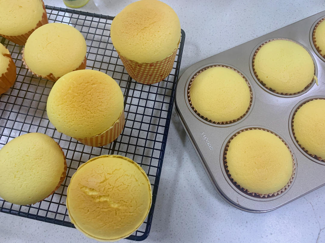 炼乳纸杯蛋糕