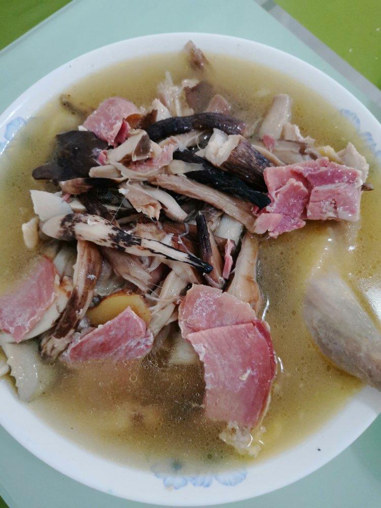 鲜美无敌：清炖鸡汤🐔