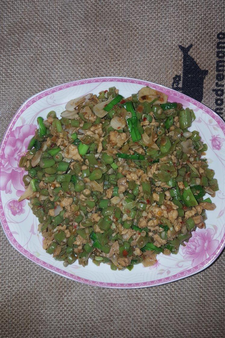 肉沫豆角下饭菜