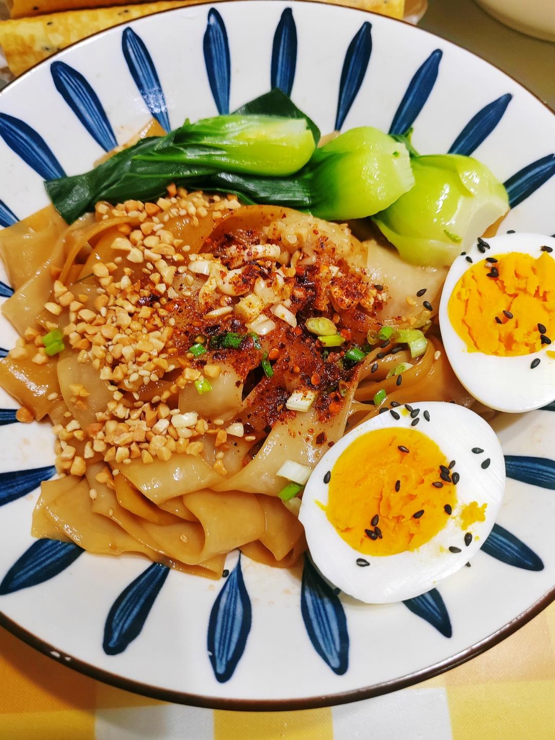 十分钟就能吃上的超简单油泼面