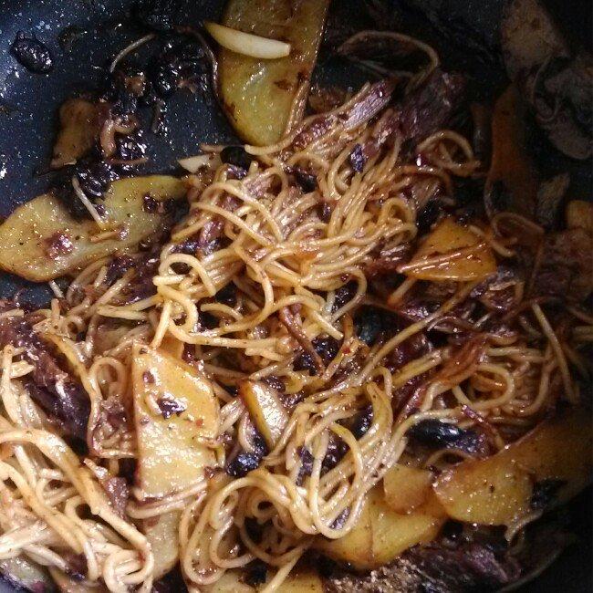 豆豉鱼土豆辣炒面