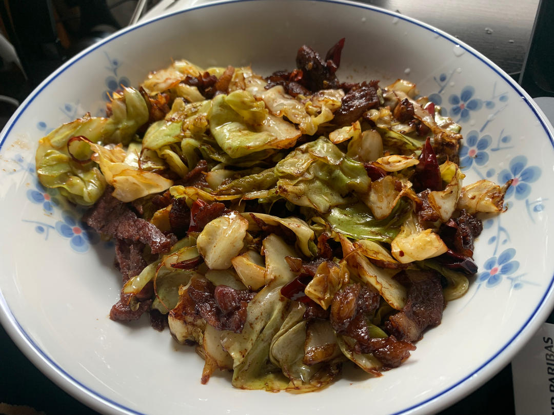 包菜炒肉