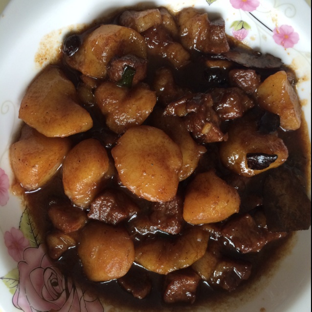 吃着碗里望着锅里的红烧肉