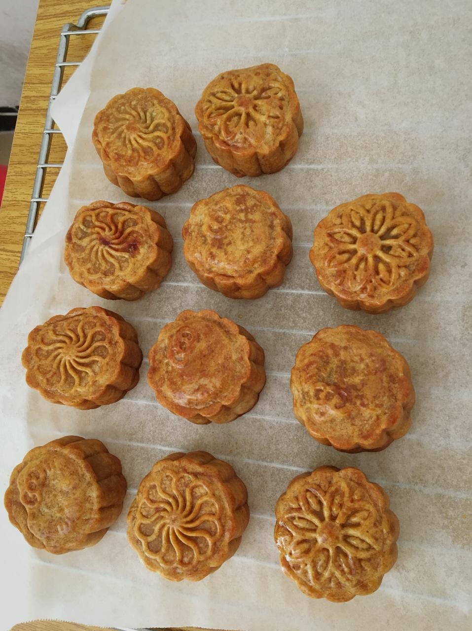 广式月饼——蛋黄莲蓉月饼