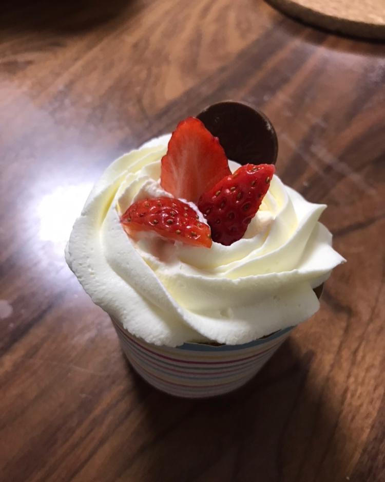 不塌，不裂，很润，很嫩的纸杯蛋糕