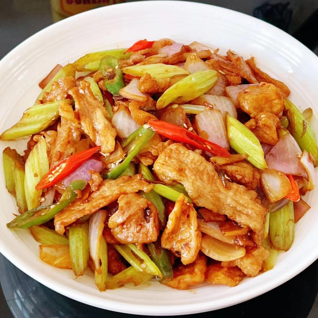 雪花贵妃肉爆炒时蔬&墨鱼丸的另一种吃法(猪颈二层肉)