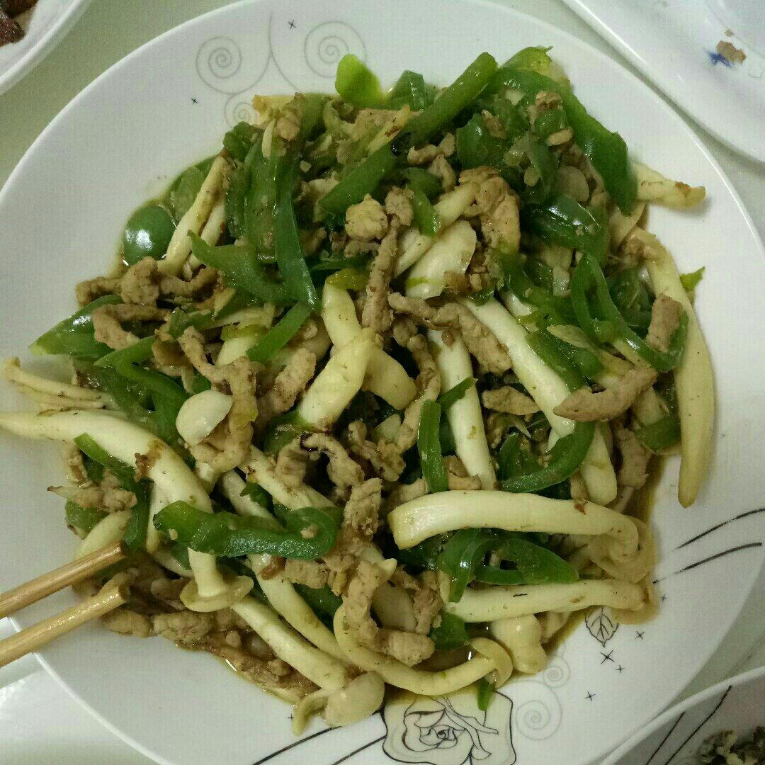 海鲜菇辣椒炒肉丝