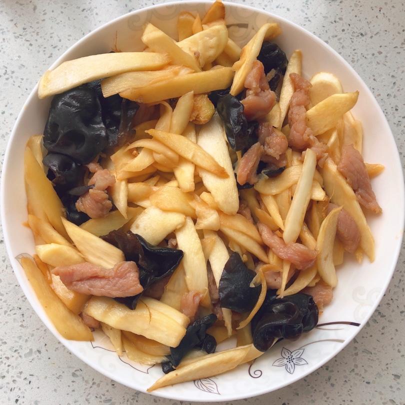茭白炒肉片