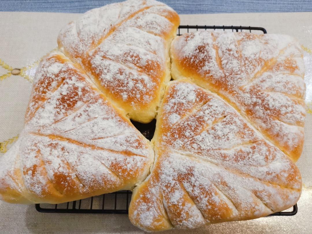 榴莲奶酪面包（改编自奈雪榴莲蜗牛壳）