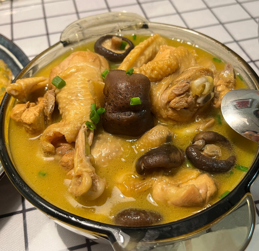 小鸡炖蘑菇