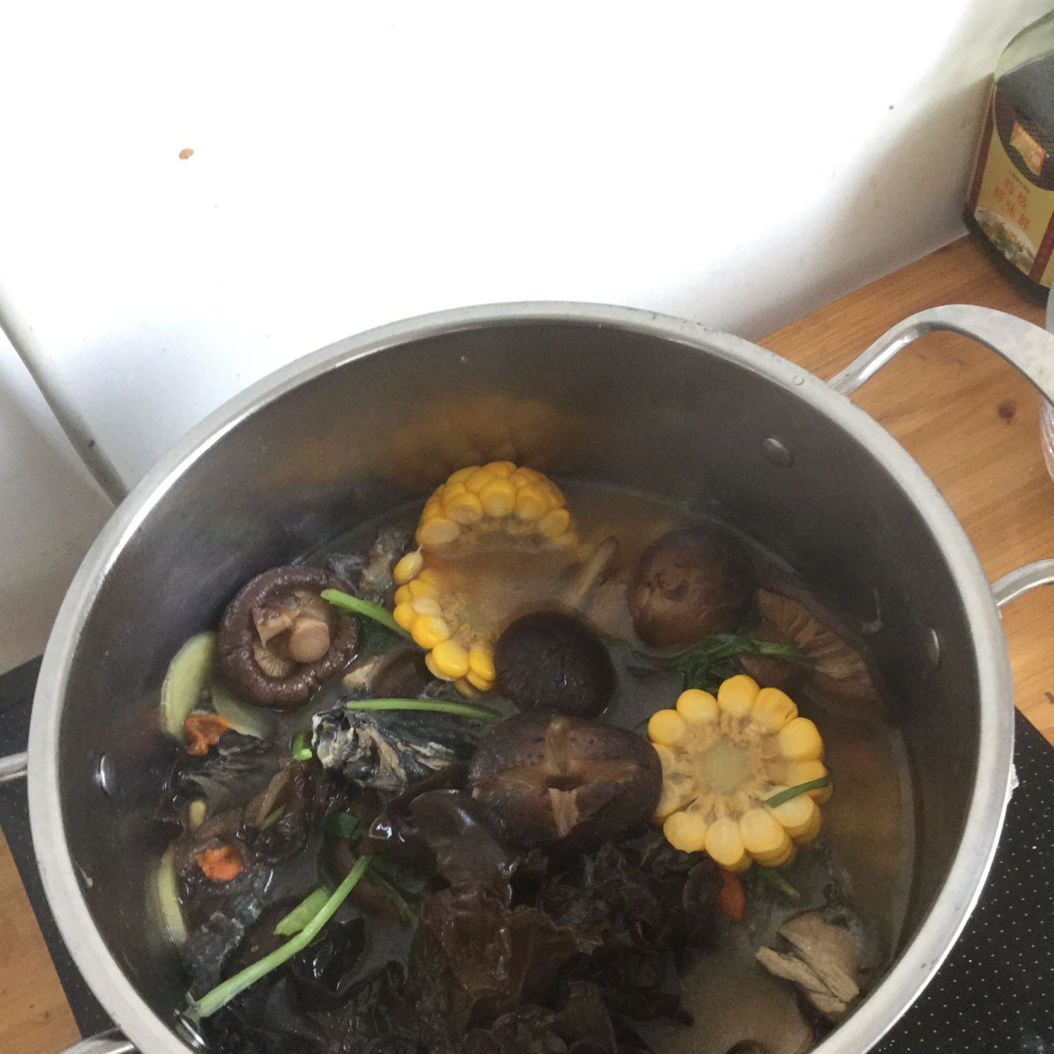 香菇乌鸡汤