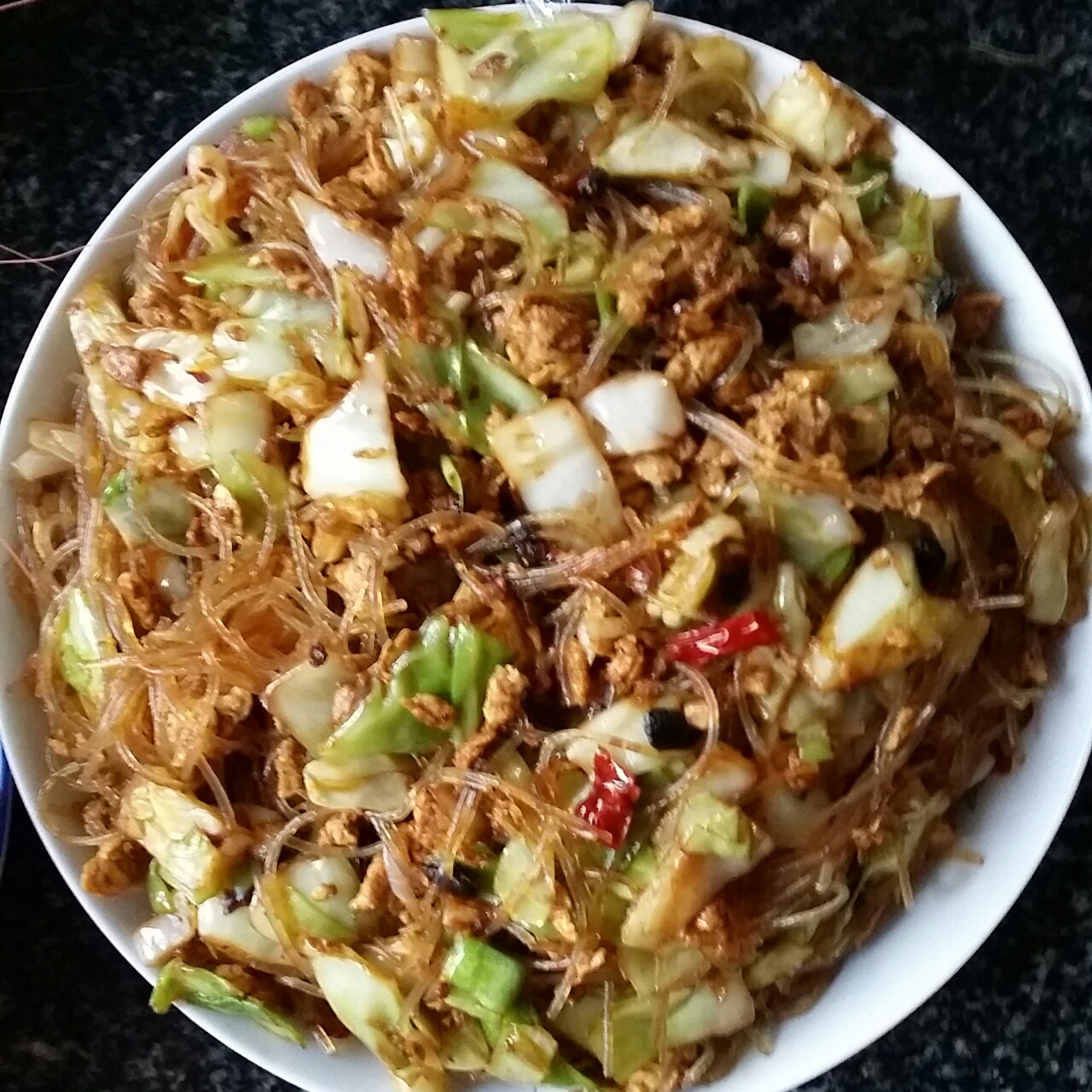 包菜粉丝炒鸡蛋