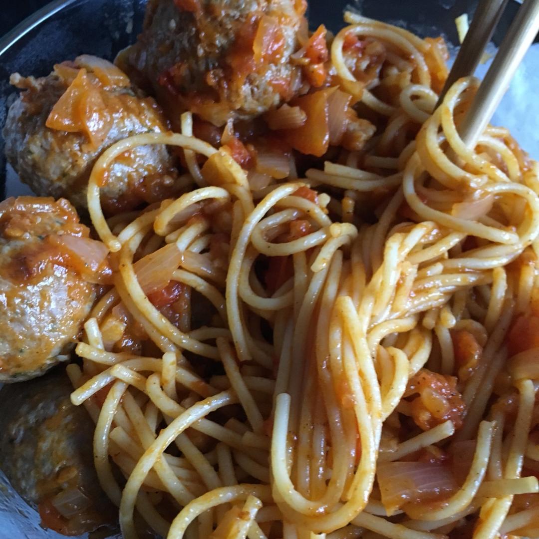 茄汁意大利肉圆面