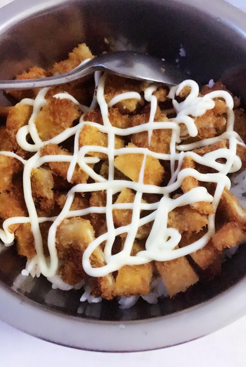 我的幸福沙拉炸鸡饭