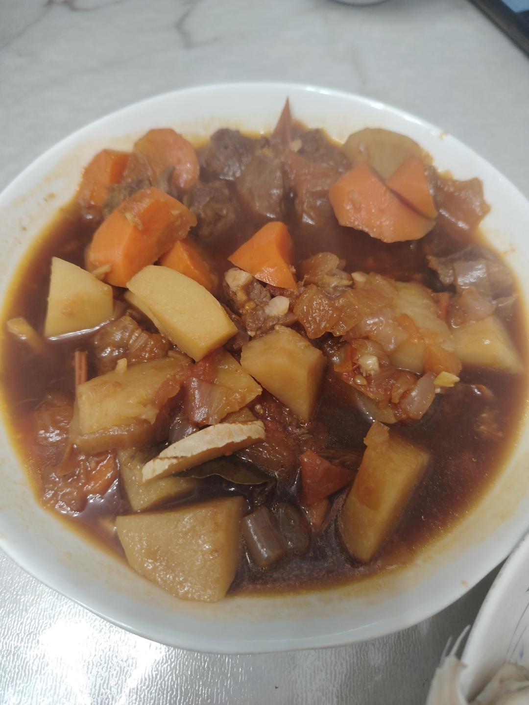 番茄土豆炖牛腩