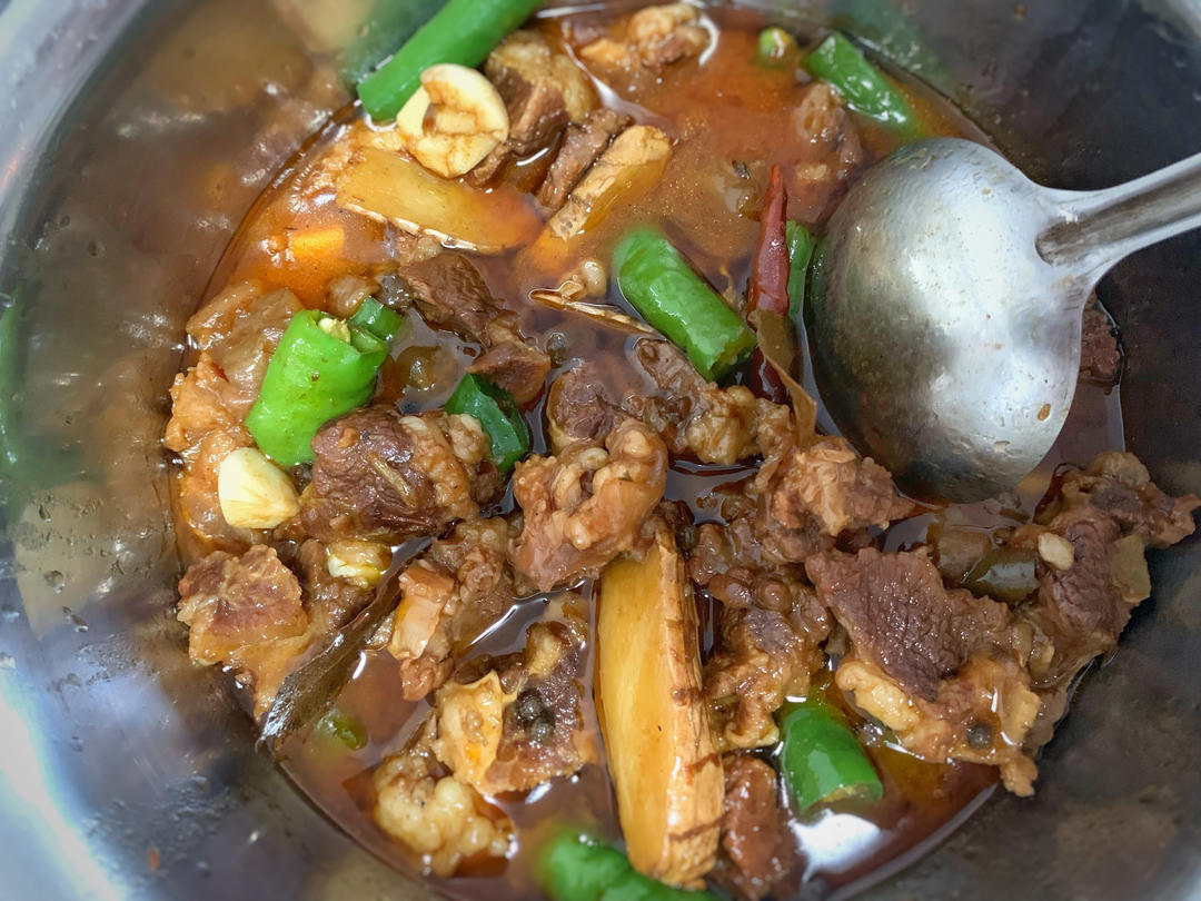 牛腩牛肉火锅 牛腩干锅 湘菜湖南菜