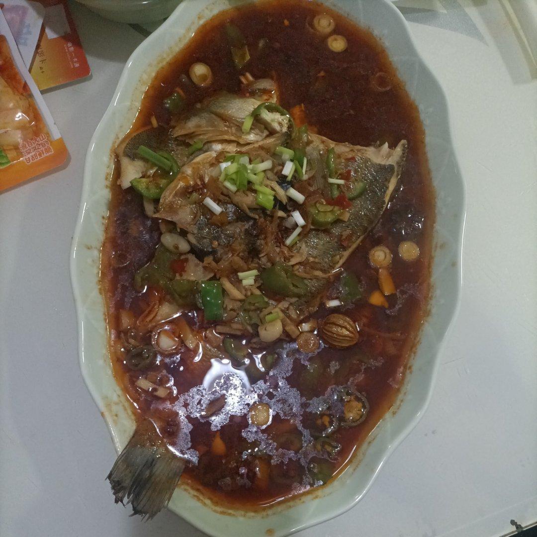 红烧鲈鱼