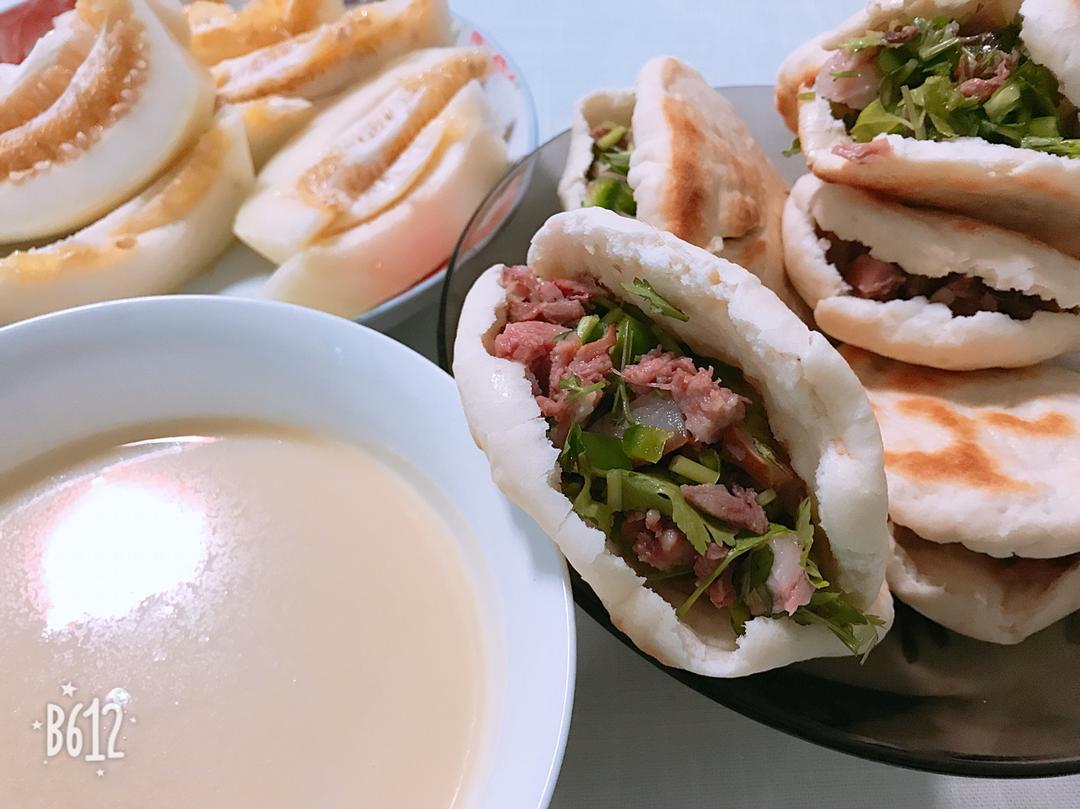 空心馍（肉夹馍）