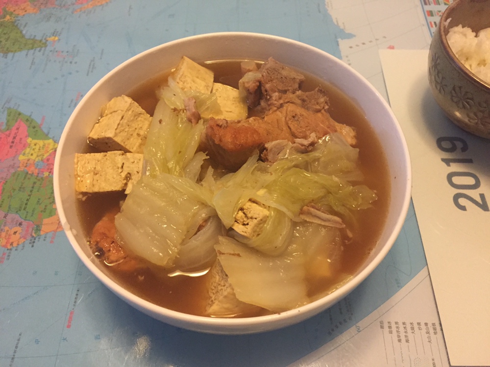 东北特色炖菜--砂锅🍲大白菜豆腐炖排骨五花肉