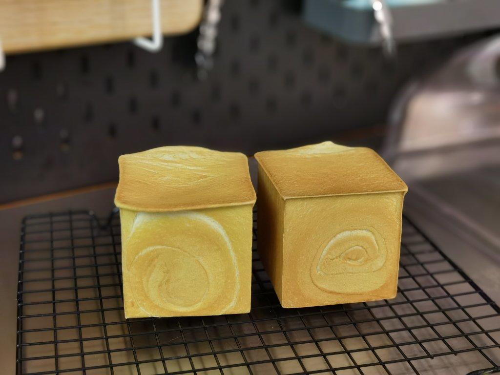 升级版奶香手撕吐司