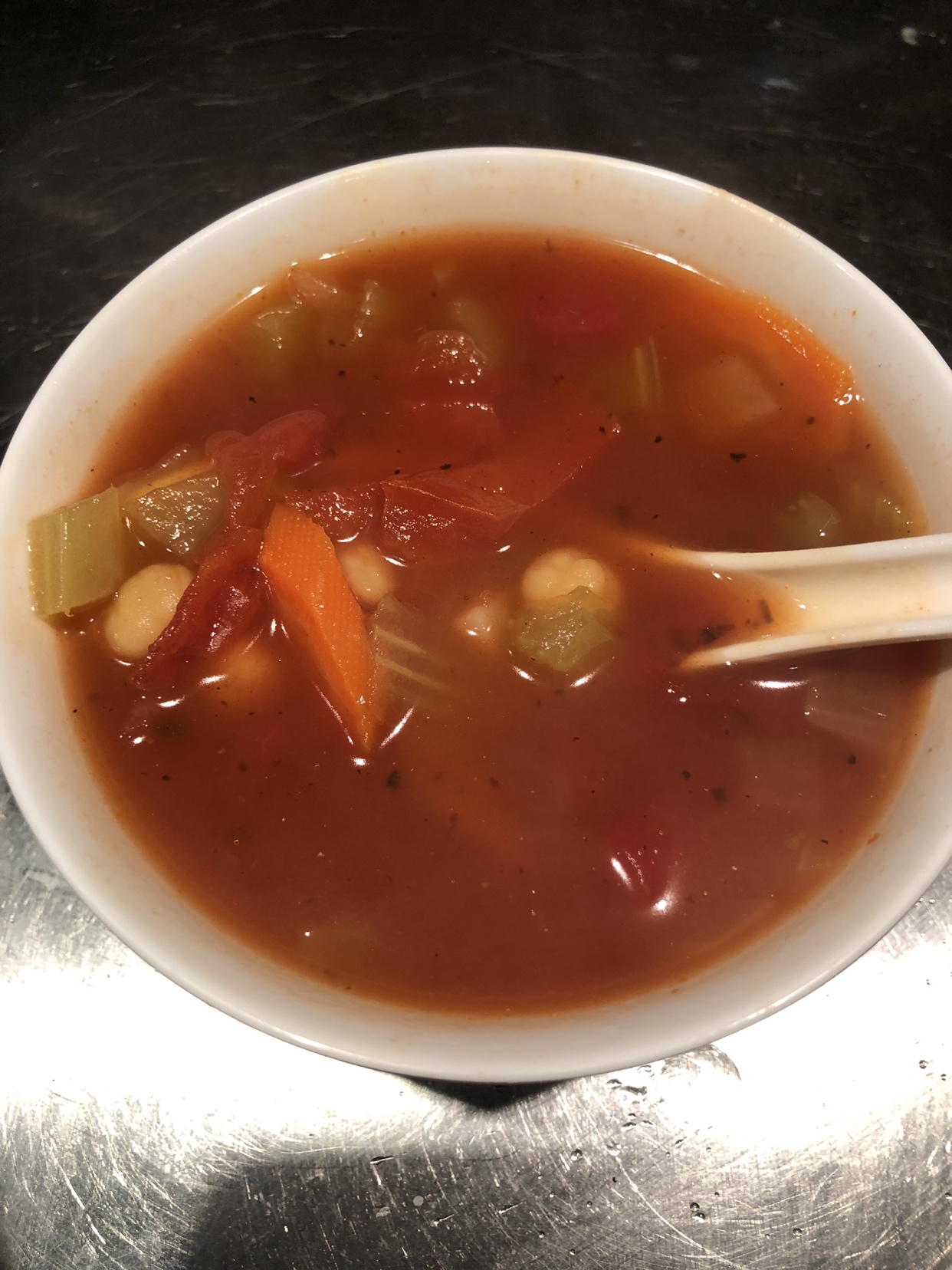 西红柿蔬菜汤的做法