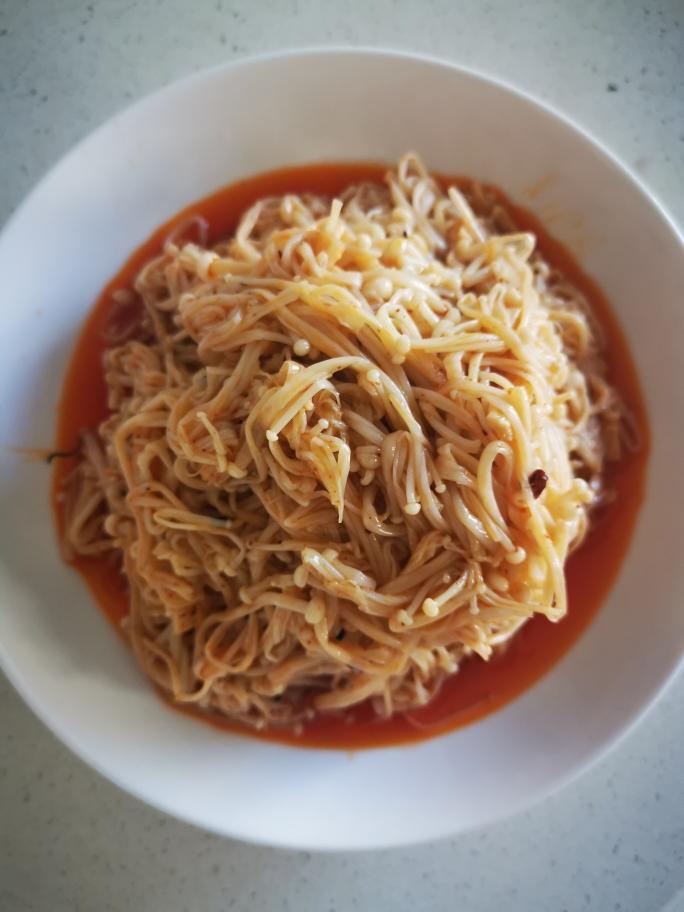 满口留香的红油金针菇